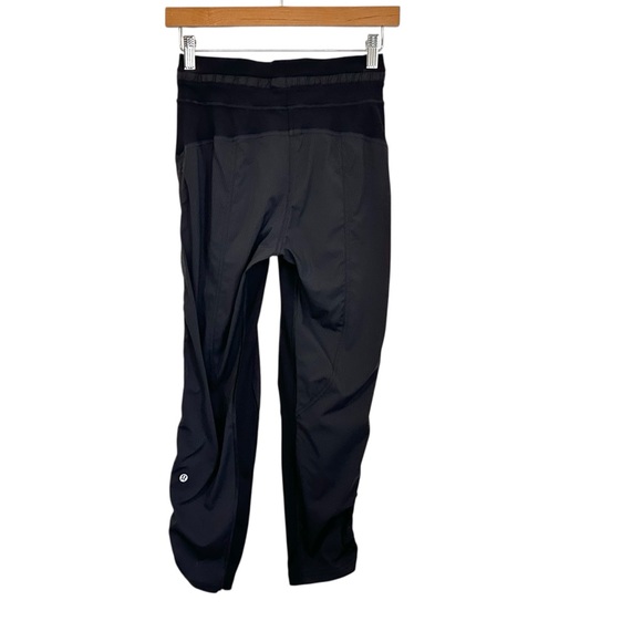 Lululemon Womens Dance Studio Crop 25" Pant Sz 2 Black Sweat-Wicking Lightweight - Picture 5 of 12